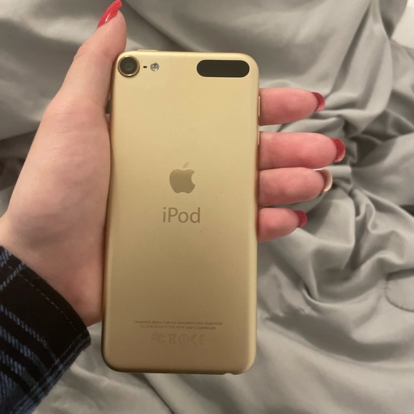 iPod touch - Picture 1 of 2